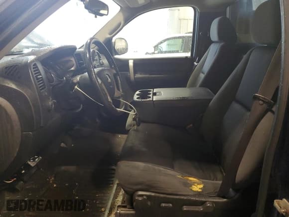 ✅ 2009 Chevrolet Silverado 1500 • VIN: 1GCEK24089Z111412 • Лот: 56109375. Опубликован ранее на Copart с пробегом 199 908 миль. Бесплатный доступ к архиву аукционных продаж из США и подробный отчёт об истории автомобиля на DreamBid. Изображение 7.