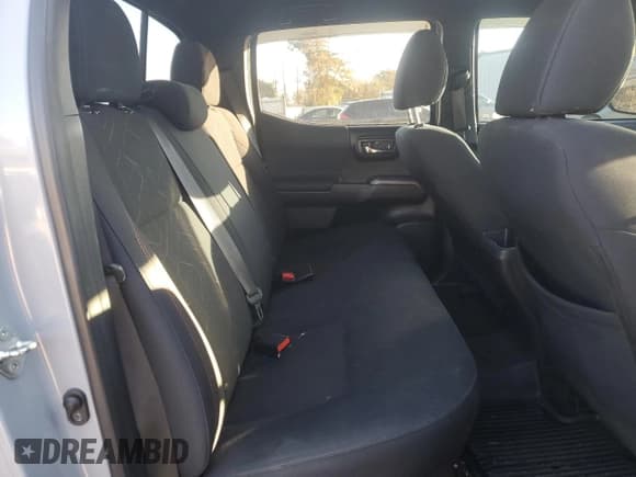 ✅ 2019 Toyota Tacoma SR • VIN: 3TMCZ5ANXKM200636 • Lot: 91264635. Listed on Copart with 127,616 mi. Free auction sales archive from the USA and detailed vehicle history report at DreamBid. Image 10.