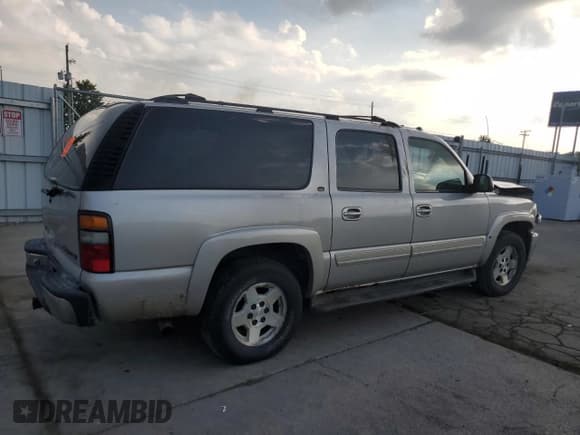 ✅ 2005 Chevrolet Suburban LT • VIN: 1GNFK16Z35J194533 • Lot: 48653215. Wystawiony na Copart z przebiegiem Nie podano. Bezpłatny archiwum sprzedaży aukcyjnych z USA i szczegółowy raport historii pojazdu na DreamBid. Zdjęcie 3.