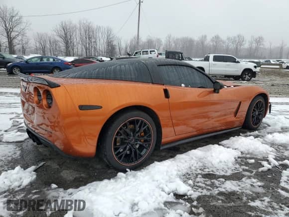 2007 Chevrolet Corvette with VIN 1G1YY26U575110307, listed as a Copart auction lot 85013994 with Not provided miles and Salvage title. Bid and sale history available at DreamBid. Image 3.