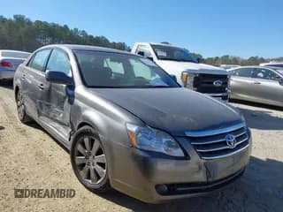 ✅ 2006 Toyota Avalon Limited • VIN: 4T1BK36B26U140464 • Lot: 43697963. Wystawiony na IAAI z przebiegiem 275 000 mil. Bezpłatny archiwum sprzedaży aukcyjnych z USA i szczegółowy raport historii pojazdu na DreamBid. Zdjęcie 1.