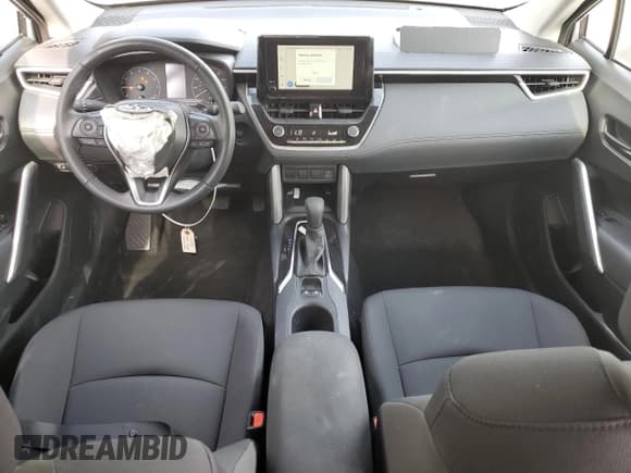 ✅ 2024 Toyota Corolla Cross LE • VIN: 7MUCAAAG0RV106699 • Lot: 84961805. Listed on Copart with 6,627 mi. Free auction sales archive from the USA and detailed vehicle history report at DreamBid. Image 8.
