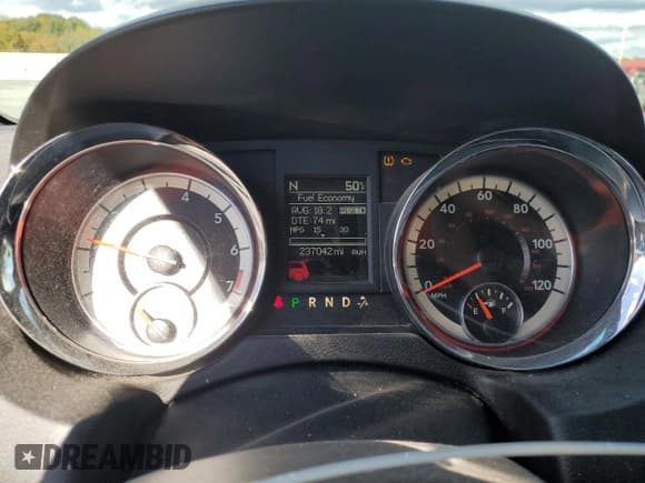 ✅ 2016 Dodge Grand Caravan R/T • VIN: 2C4RDGEG8GR323304 • Лот: 90705655. Опубликован ранее на Copart с пробегом 237 042 миль. Бесплатный доступ к архиву аукционных продаж из США и подробный отчёт об истории автомобиля на DreamBid. Изображение 9.