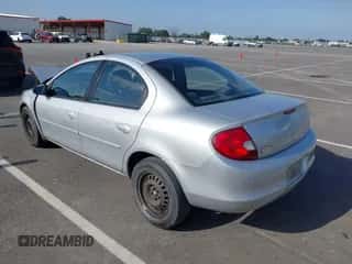 2002 Dodge Neon SE z VIN 1B3AS46C42D563511, wystawiony jako IAAI lot #42215964 z przebiegiem 118 783 mil mil oraz . Historia ofert i sprzedaży dostępna na DreamBid. Obrazek 3.