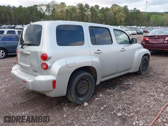 ✅ 2010 Chevrolet HHR LS • VIN: 3GNBAADB5AS506058 • Lot: 41918974. Listed on IAAI with 299,534 mi. Free auction sales archive from the USA and detailed vehicle history report at DreamBid. Image 4.