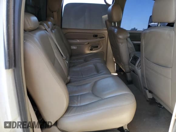 ✅ 2003 Chevrolet Silverado 2500HD LS • VIN: 1GCHK23133F253666 • Lot: 63904645. Listed on Copart with 318,461 mi. Free auction sales archive from the USA and detailed vehicle history report at DreamBid. Image 10.