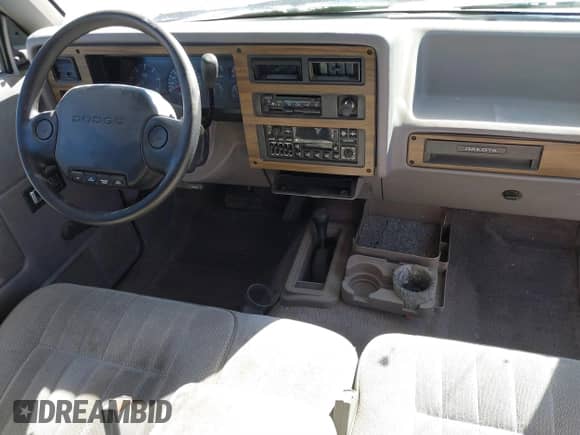 1994 Dodge Dakota with VIN 1B7GG23Y4RS589157, listed as a IAAI auction lot 41869916 with 122,140 mi miles and . Bid and sale history available at DreamBid. Image 17.