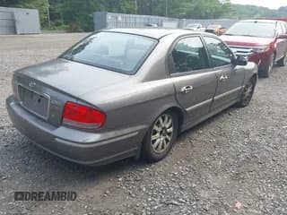 ✅ 2002 Hyundai Sonata GLS • VIN: KMHWF35HX2A675243 • Lot: 42914824. Listed on IAAI with 236,255 mi. Free auction sales archive from the USA and detailed vehicle history report at DreamBid. Image 4.