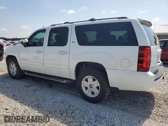 ✅ 2011 Chevrolet Suburban LT • VIN: 1GNSKJE39BR362667 • Lot: 60655574. Wystawiony na Copart z przebiegiem 163 361 mil. Bezpłatny archiwum sprzedaży aukcyjnych z USA i szczegółowy raport historii pojazdu na DreamBid. Zdjęcie 2.
