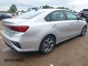 ✅ 2021 Kia Forte LXS • VIN: 3KPF24ADXME370740 • Lot: 43444456. Wystawiony na IAAI z przebiegiem 84 994 mil. Bezpłatny archiwum sprzedaży aukcyjnych z USA i szczegółowy raport historii pojazdu na DreamBid. Zdjęcie 4.