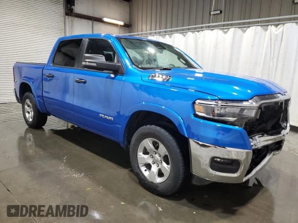 ✅ 2025 Ram 1500 Big Horn • VIN: 1C6SRFFP9SN562093 • Лот: 90747805. Опубликован ранее на Copart с пробегом 34 099 миль. Бесплатный доступ к архиву аукционных продаж из США и подробный отчёт об истории автомобиля на DreamBid. Изображение 4.