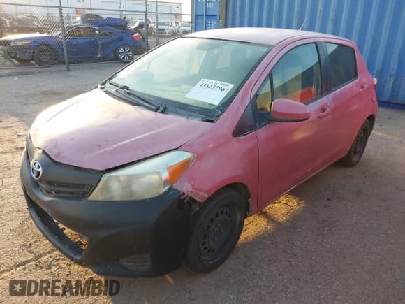 ✅ 2012 Toyota Yaris L • VIN: JTDKTUD31CD514609 • Lot: 43323296. Wystawiony na IAAI z przebiegiem 120 740 mil. Bezpłatny archiwum sprzedaży aukcyjnych z USA i szczegółowy raport historii pojazdu na DreamBid. Zdjęcie 2.