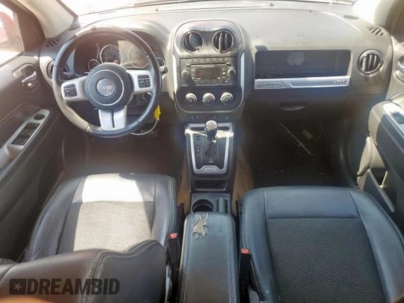 ✅ 2016 Jeep Compass Latitude • VIN: 1C4NJCEA7GD773735 • Лот: 71668755. Опубликован ранее на Copart с пробегом 170 559 миль. Бесплатный доступ к архиву аукционных продаж из США и подробный отчёт об истории автомобиля на DreamBid. Изображение 8.