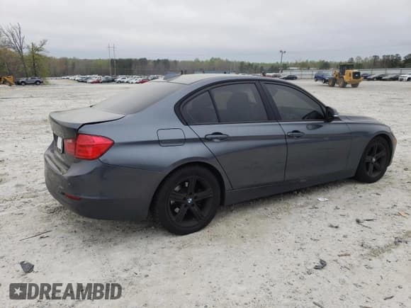 ✅ 2014 BMW 3 Series 328d • VIN: WBA3D3C51EK156907 • Lot: 51403055. Wystawiony na Copart z przebiegiem 215 812 mil. Bezpłatny archiwum sprzedaży aukcyjnych z USA i szczegółowy raport historii pojazdu na DreamBid. Zdjęcie 3.