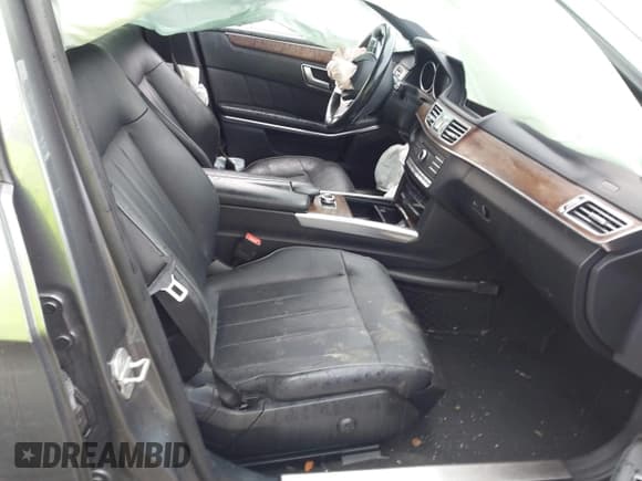 ✅ 2016 Mercedes-Benz E 400 • VIN: WDDHF6HBXGB251591 • Lot: 43274726. Listed on IAAI with 105,459 mi. Free auction sales archive from the USA and detailed vehicle history report at DreamBid. Image 5.