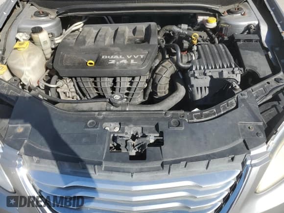 ✅ 2014 Chrysler 200 Touring • VIN: 1C3CCBBB6EN176984 • Lot: 86639345. Listed on Copart with 97,153 mi. Free auction sales archive from the USA and detailed vehicle history report at DreamBid. Image 11.