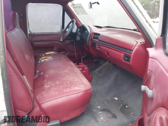 ✅ 1996 Ford F-150 • VIN: 1FTEF15Y4TLB27104 • Lot: 43824095. Listed on IAAI with 150,727 mi. Free auction sales archive from the USA and detailed vehicle history report at DreamBid. Image 5.