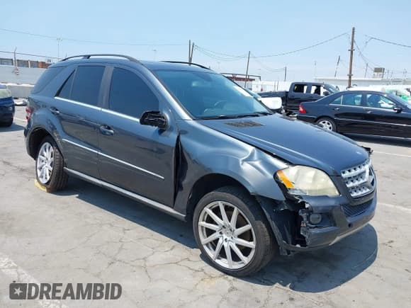 ✅ 2010 Mercedes-Benz M 350 • VIN: 4JGBB8GBXAA573147 • Lot: 42923203. Listed on IAAI with 179,727 mi. Free auction sales archive from the USA and detailed vehicle history report at DreamBid. Image 1.