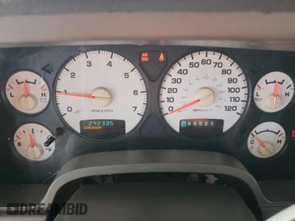 ✅ 2004 Dodge 1500 SLT • VIN: 1D7HA16D34J264433 • Лот: 84736105. Опубликован ранее на Copart с пробегом 292 335 миль. Бесплатный доступ к архиву аукционных продаж из США и подробный отчёт об истории автомобиля на DreamBid. Изображение 9.