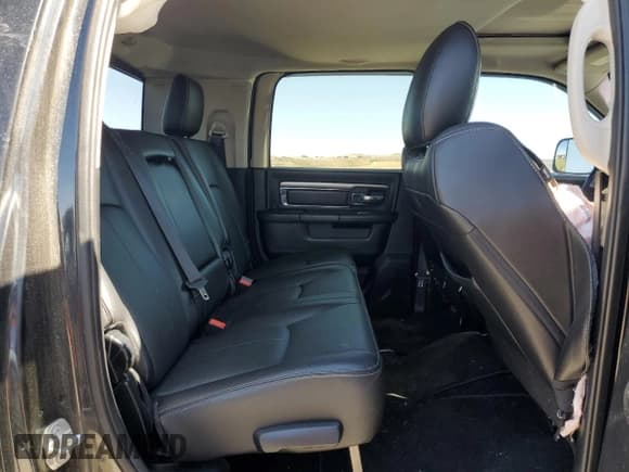 ✅ 2018 Ram 3500 Laramie • VIN: 3C63R3ML5JG164325 • Lot: 63039965. Wystawiony na Copart z przebiegiem 96 689 mil. Bezpłatny archiwum sprzedaży aukcyjnych z USA i szczegółowy raport historii pojazdu na DreamBid. Zdjęcie 10.