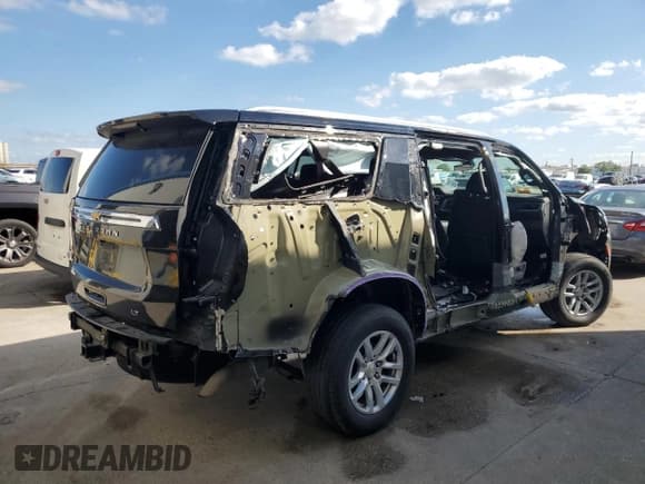 ✅ 2022 Chevrolet Suburban LS • VIN: 1GNSCBKD1NR271963 • Lot: 52889005. Listed on Copart with 106,922 mi. Free auction sales archive from the USA and detailed vehicle history report at DreamBid. Image 3.