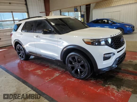 ✅ 2022 Ford Explorer ST-Line • VIN: 1FMSK8KH6NGC29233 • Lot: 85111535. Listed on Copart with 35,929 mi. Free auction sales archive from the USA and detailed vehicle history report at DreamBid. Image 4.