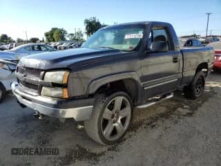 ✅ 2005 Chevrolet Silverado 1500 Work Truck • VIN: 1GCEK14ZX5Z124794 • Лот: 77111274. Опубликован ранее на Copart с пробегом Не указан. Бесплатный доступ к архиву аукционных продаж из США и подробный отчёт об истории автомобиля на DreamBid. Изображение 1.