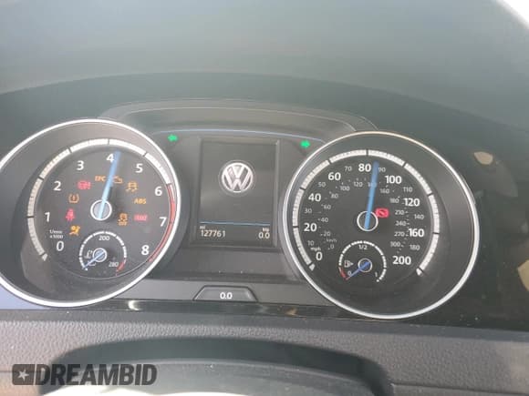 ✅ 2017 Volkswagen Golf R • VIN: WVWVF7AUXHW142105 • Лот: 82137035. Опубликован ранее на Copart с пробегом 127 761 миль. Бесплатный доступ к архиву аукционных продаж из США и подробный отчёт об истории автомобиля на DreamBid. Изображение 9.