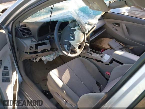 ✅ 2010 Toyota Camry • VIN: 4T1BF3EK0AU025019 • Lot: 43288997. Listed on IAAI with 28,996 mi. Free auction sales archive from the USA and detailed vehicle history report at DreamBid. Image 5.