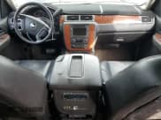 ✅ 2008 Chevrolet Suburban 2LT • VIN: 3GNFC16J98G290454 • Lot: 58698545. Listed on Copart with 204,006 mi. Free auction sales archive from the USA and detailed vehicle history report at DreamBid. Image 8.