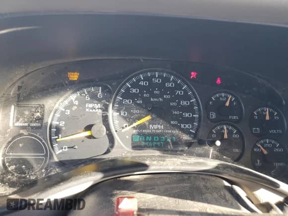 2000 Chevrolet Suburban LS с VIN 3GNEC16T6YG141156, выставлен на аукционе Copart как лот 75569064 с пробегом 246 247 миль миль и Списание • Salvage title. История ставок и продаж доступна на DreamBid. Изображение 9.