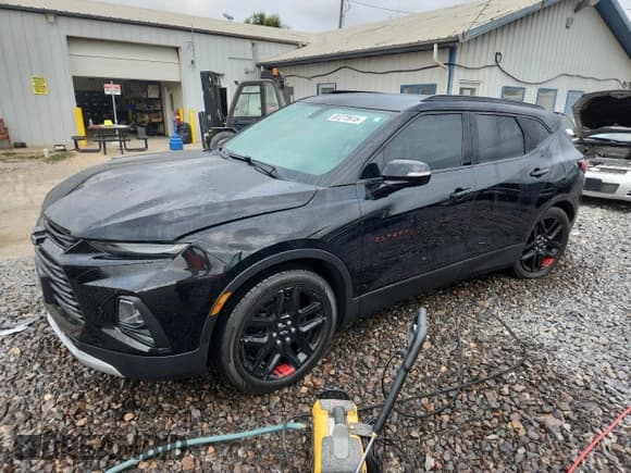 ✅ 2020 Chevrolet Blazer LT • VIN: 3GNKBCR44LS728709 • Lot: 81272615. Listed on Copart with 108,098 mi. Free auction sales archive from the USA and detailed vehicle history report at DreamBid. Image 1.