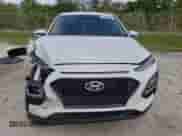 2019 Hyundai Kona SE с VIN KM8K12AA7KU338057, выставлен на аукционе Copart как лот 48765423 с пробегом 55 210 миль миль и . История ставок и продаж доступна на DreamBid. Изображение 5.