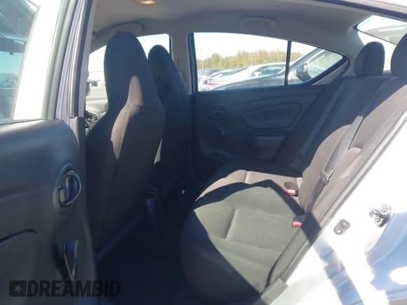 ✅ 2017 Nissan Versa S • VIN: 3N1CN7AP0HL892223 • Лот: 43525990. Опубликован ранее на IAAI с пробегом 47 963 миль. Бесплатный доступ к архиву аукционных продаж из США и подробный отчёт об истории автомобиля на DreamBid. Изображение 8.