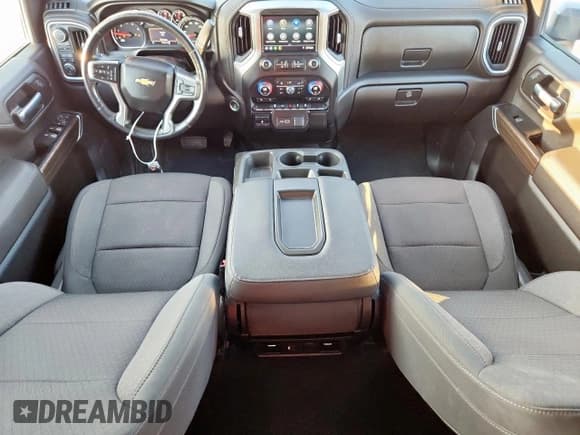 ✅ 2022 Chevrolet Silverado 2500HD LT • VIN: 1GC4YNEY0NF179067 • Lot: 82148125. Wystawiony na Copart z przebiegiem 77 136 mil. Bezpłatny archiwum sprzedaży aukcyjnych z USA i szczegółowy raport historii pojazdu na DreamBid. Zdjęcie 8.