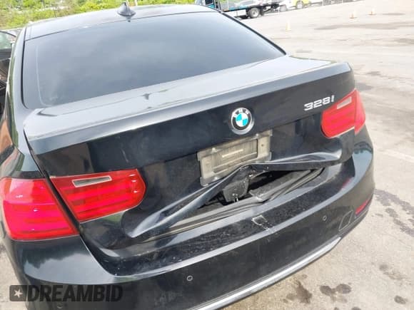 ✅ 2015 BMW 3 Series 328i • VIN: WBA3A5G53FNS86430 • Lot: 42097026. Wystawiony na IAAI z przebiegiem Nie podano. Bezpłatny archiwum sprzedaży aukcyjnych z USA i szczegółowy raport historii pojazdu na DreamBid. Zdjęcie 6.
