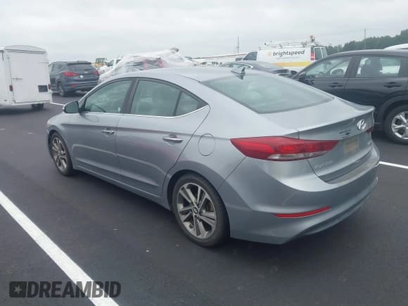 ✅ 2017 Hyundai Elantra SE • VIN: 5NPD84LF5HH020664 • Lot: 42936498. Listed on IAAI with 184,949 mi. Free auction sales archive from the USA and detailed vehicle history report at DreamBid. Image 3.