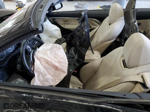 ✅ 2015 BMW 4 Series 435i xDrive • VIN: WBA3T7C5XFPW79308 • Lot: 81638855. Wystawiony na Copart z przebiegiem Nie podano. Bezpłatny archiwum sprzedaży aukcyjnych z USA i szczegółowy raport historii pojazdu na DreamBid. Zdjęcie 7.