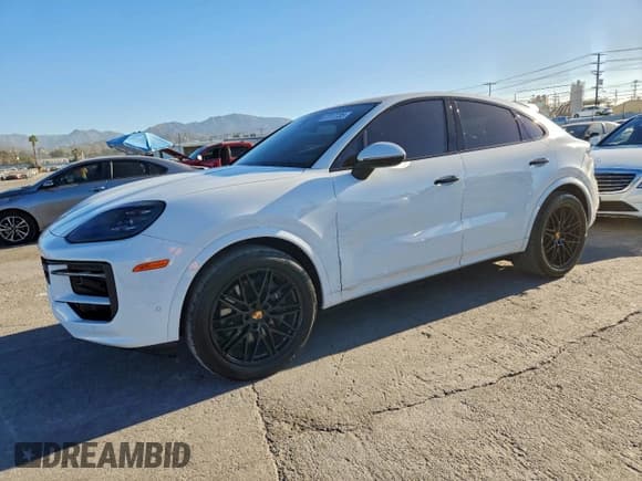 ✅ 2024 Porsche Cayenne • VIN: WP1BA2AY3RDA54516 • Lot: 97017735. Listed on Copart with 19,105 mi. Free auction sales archive from the USA and detailed vehicle history report at DreamBid. Image 1.