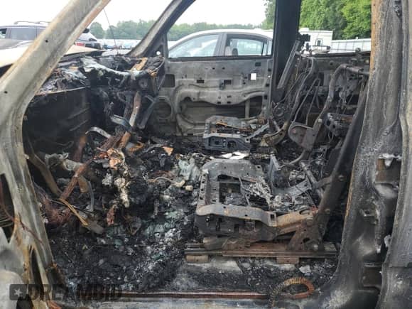 2001 Chevrolet Suburban LT with VIN 3GNGK26U11G234408, listed as a Copart auction lot 60958245 with Not provided miles and Salvage title. Bid and sale history available at DreamBid. Image 7.