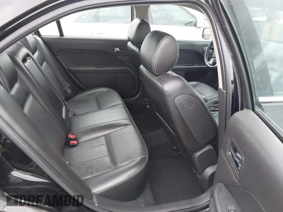 ✅ 2007 Mercury Milan Premier • VIN: 3MEHM08117R651506 • Lot: 43735123. Wystawiony na IAAI z przebiegiem 184 286 mil. Bezpłatny archiwum sprzedaży aukcyjnych z USA i szczegółowy raport historii pojazdu na DreamBid. Zdjęcie 8.