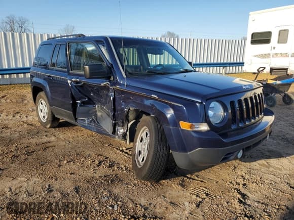 ✅ 2016 Jeep Patriot Sport • VIN: 1C4NJPBA1GD526738 • Lot: 55954245. Listed on Copart with 94,478 mi. Free auction sales archive from the USA and detailed vehicle history report at DreamBid. Image 4.
