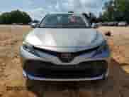 2019 Toyota Camry LE z VIN 4T1B11HK1KU820984, wystawiony jako Copart lot #71323335 z przebiegiem 93 055 mil mil oraz Szkoda całkowita • Salvage title. Historia ofert i sprzedaży dostępna na DreamBid. Obrazek 5.