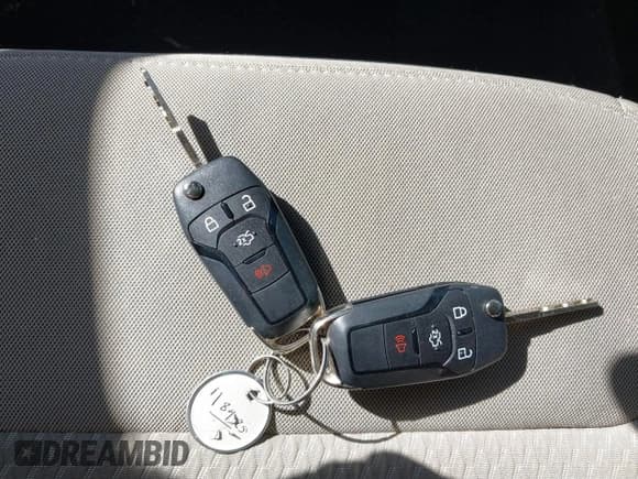 ✅ 2024 Ford Explorer • VIN: 1FMSK7BH4RGA25692 • Lot: 41668390. Wystawiony na IAAI z przebiegiem 13 706 mil. Bezpłatny archiwum sprzedaży aukcyjnych z USA i szczegółowy raport historii pojazdu na DreamBid. Zdjęcie 11.