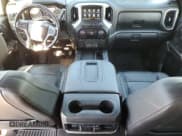 ✅ 2020 Chevrolet Silverado 2500HD LTZ • VIN: 1GC4YPEY4LF207932 • Lot: 80317645. Wystawiony na Copart z przebiegiem 100 810 mil. Bezpłatny archiwum sprzedaży aukcyjnych z USA i szczegółowy raport historii pojazdu na DreamBid. Zdjęcie 8.