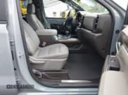 ✅ 2024 Chevrolet Silverado 1500 RST • VIN: 1GCUDEE87RZ193564 • Lot: 42321781. Listed on IAAI with 20,135 mi. Free auction sales archive from the USA and detailed vehicle history report at DreamBid. Image 5.