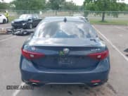 ✅ 2019 Alfa Romeo Giulia Ti • VIN: ZARFANBN5K7620999 • Lot: 42841273. Wystawiony na IAAI z przebiegiem 77 588 mil. Bezpłatny archiwum sprzedaży aukcyjnych z USA i szczegółowy raport historii pojazdu na DreamBid. Zdjęcie 16.