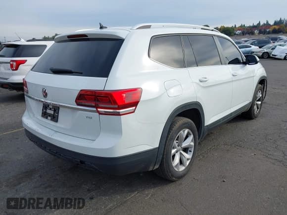 ✅ 2018 Volkswagen Atlas SE • VIN: 1V2DP2CA6JC595027 • Лот: 43535376. Опубликован ранее на IAAI с пробегом 71 694 миль. Бесплатный доступ к архиву аукционных продаж из США и подробный отчёт об истории автомобиля на DreamBid. Изображение 4.