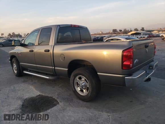 ✅ 2008 Dodge 2500 ST • VIN: 3D7KR28AX8G105617 • Лот: 82131614. Опубликован ранее на Copart с пробегом 160 487 миль. Бесплатный доступ к архиву аукционных продаж из США и подробный отчёт об истории автомобиля на DreamBid. Изображение 2.
