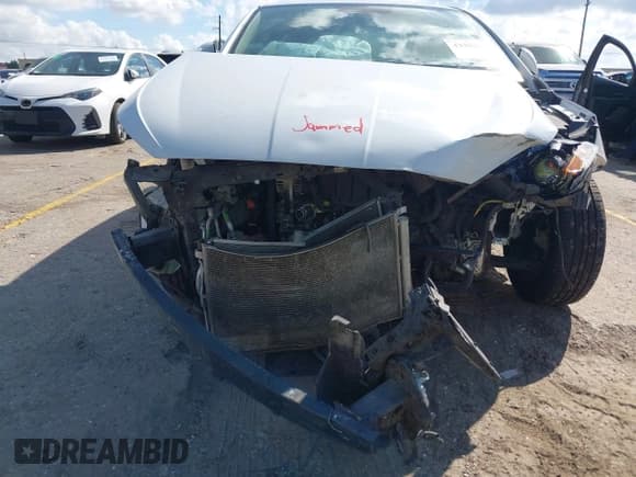 ✅ 2019 Hyundai Elantra SE • VIN: 5NPD74LF5KH492891 • Lot: 43386161. Listed on IAAI with 112,045 mi. Free auction sales archive from the USA and detailed vehicle history report at DreamBid. Image 6.